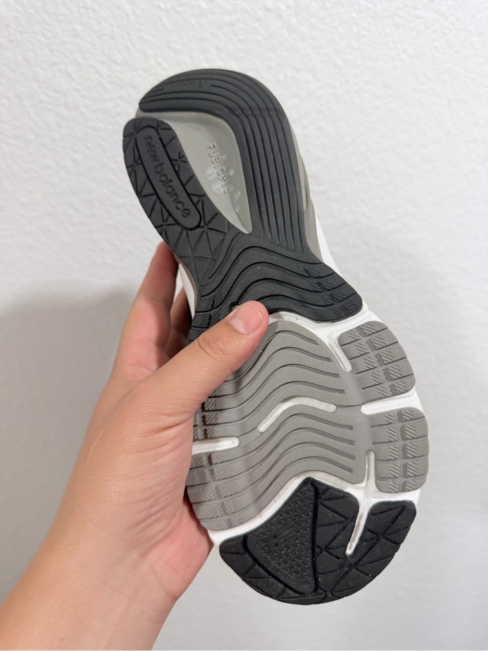 New Balance 990v6 Men's Athletic Sneaker - Black & Gray - Picture 4 of 9